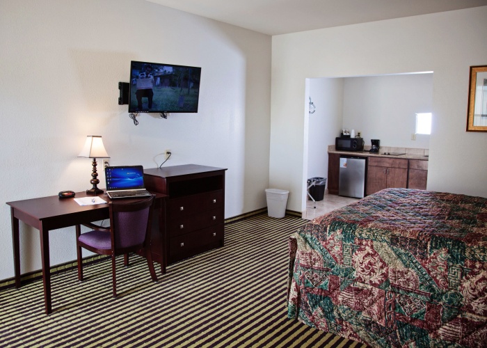 Deluxe Quadruple Suite