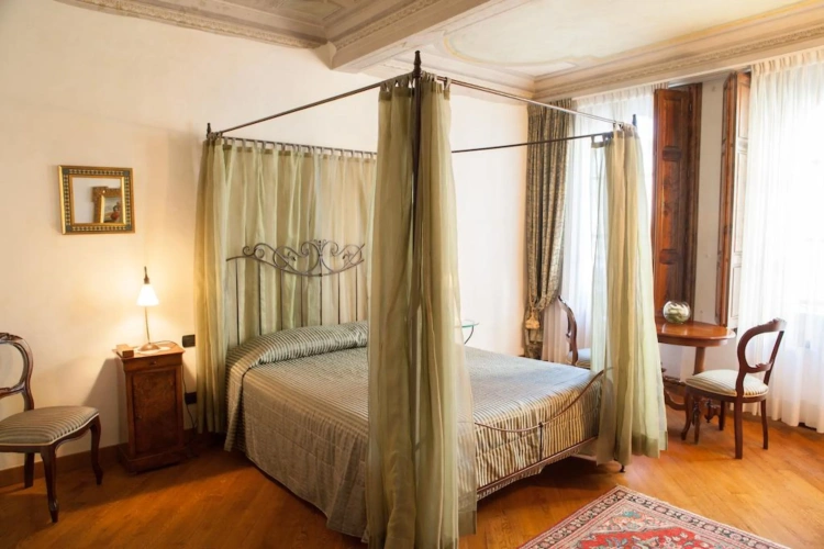 Superior Double room with city view