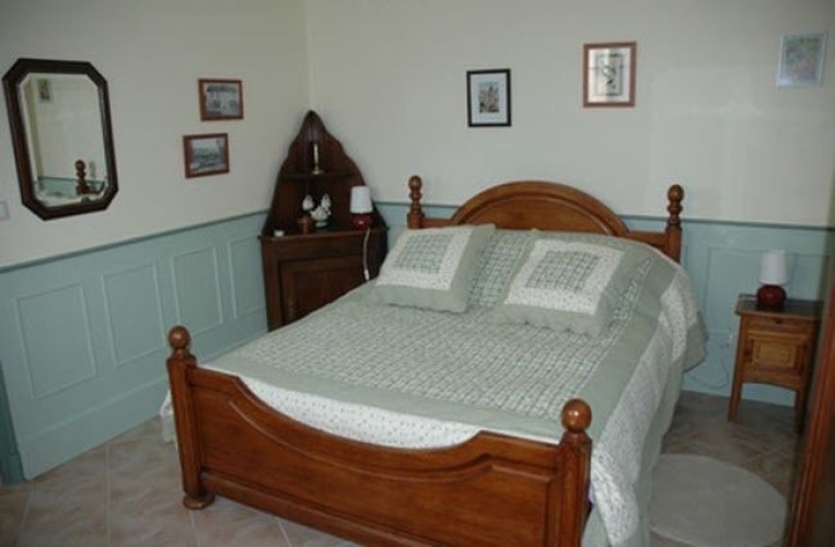 Standard Double Basement room with garden view