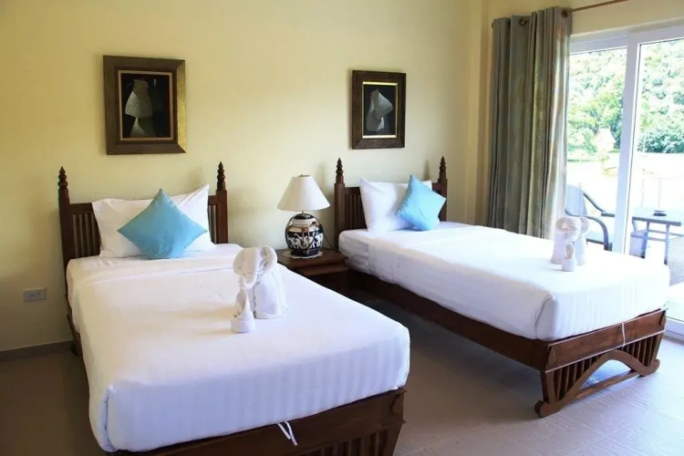 Standard Twin room