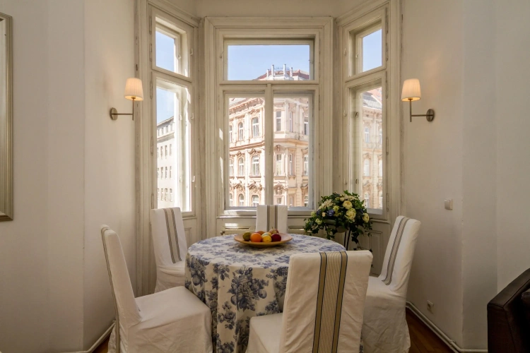3 Bedrooms Sextuple Apartment with city view