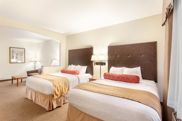 Quadruple Suite