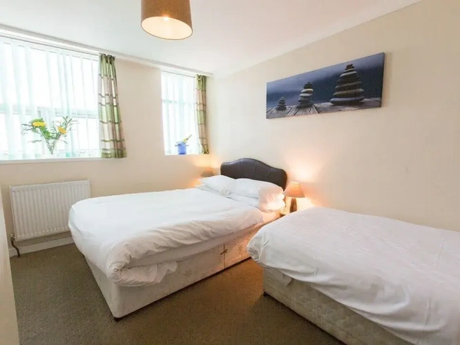 Standard Triple room