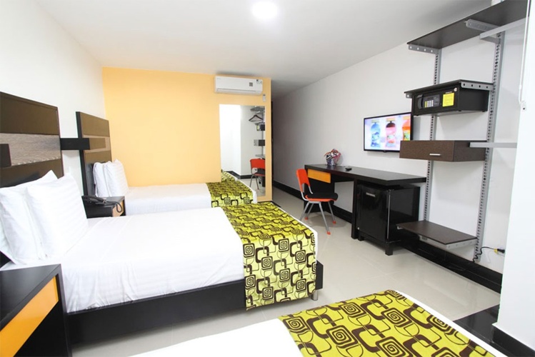 Standard Triple room