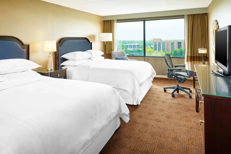 Standard Quadruple Club room