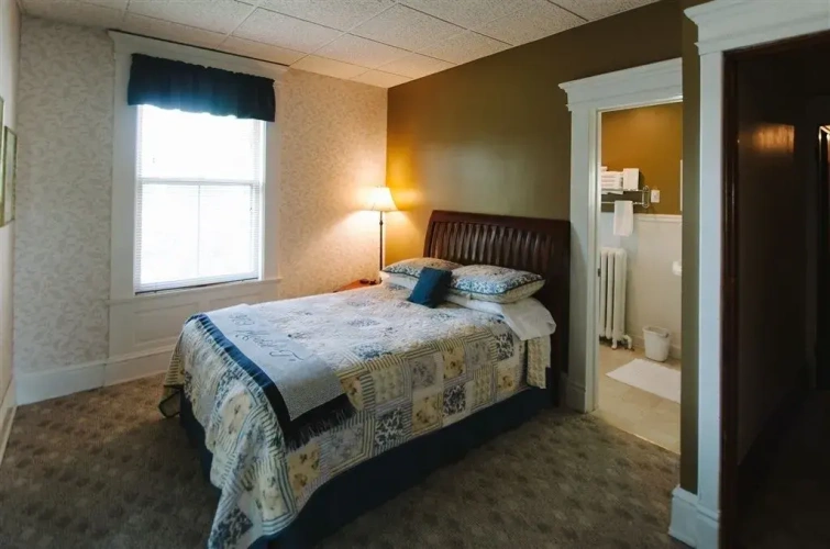 2 Bedrooms Double Suite