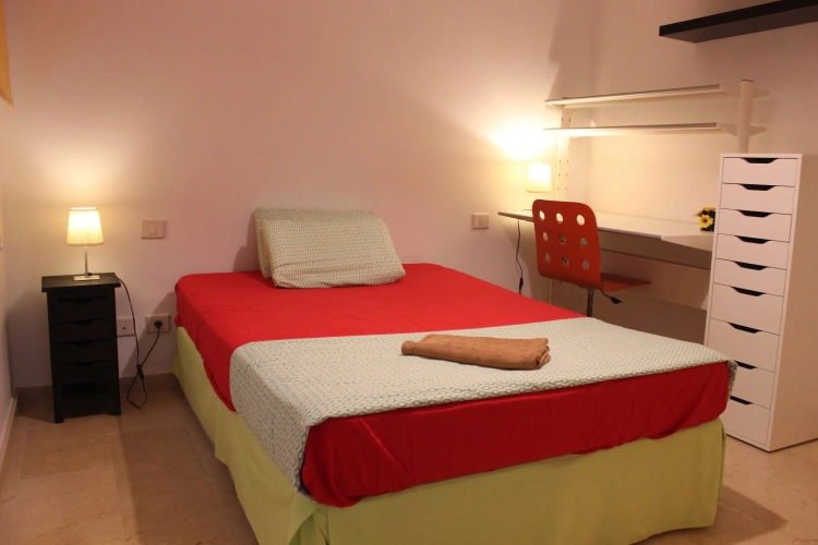 2 Bedrooms Apartment