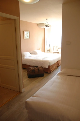 Triple room