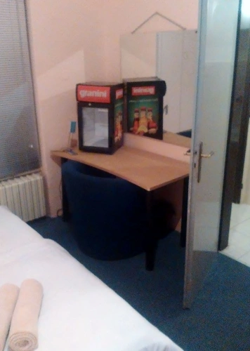 Economy room