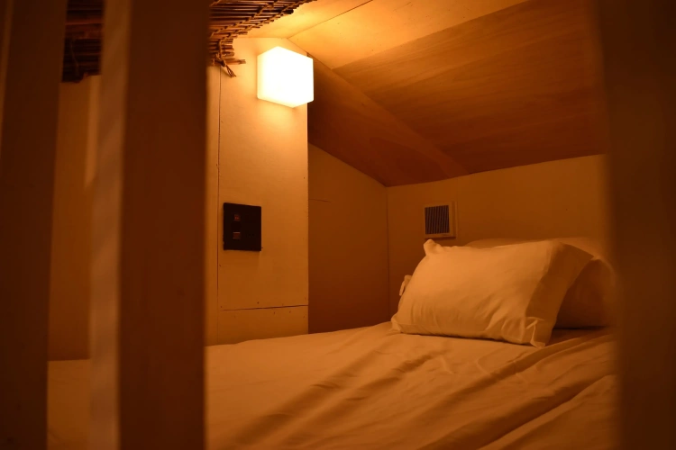 Comfort room