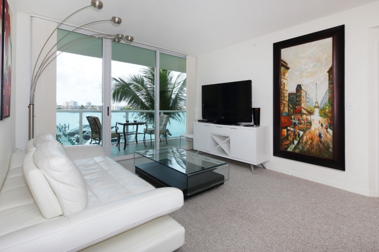 3 Bedrooms Quadruple Apartment