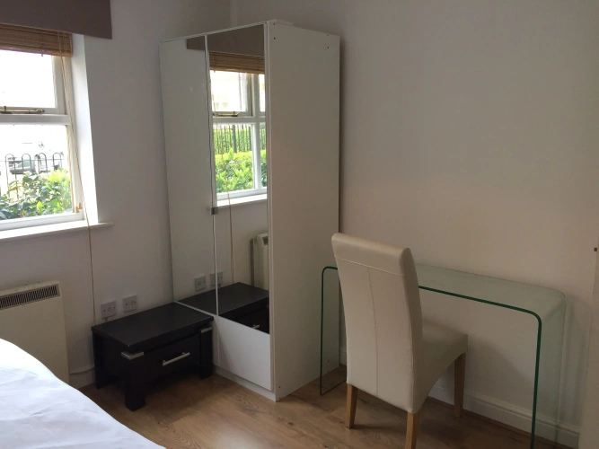 2 Bedrooms Apartment