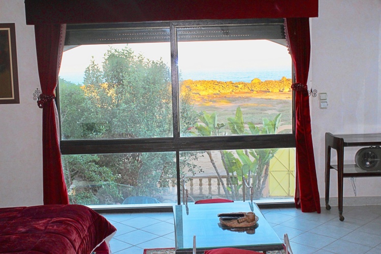 5 Bedrooms Villa