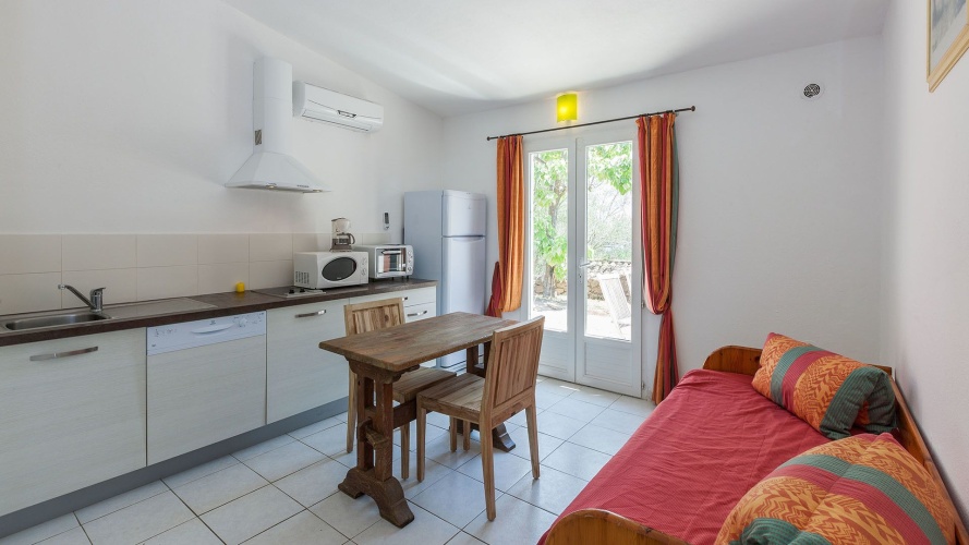 1 Bedroom Apartment with sea view