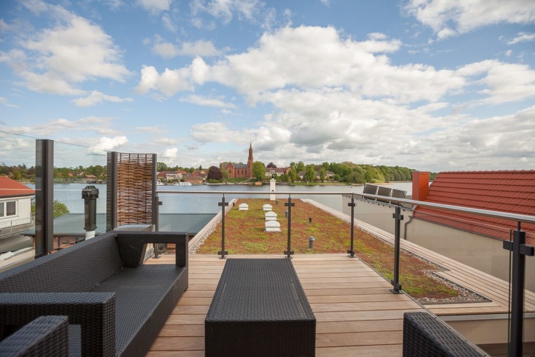 2 Bedrooms Apartment with lake view