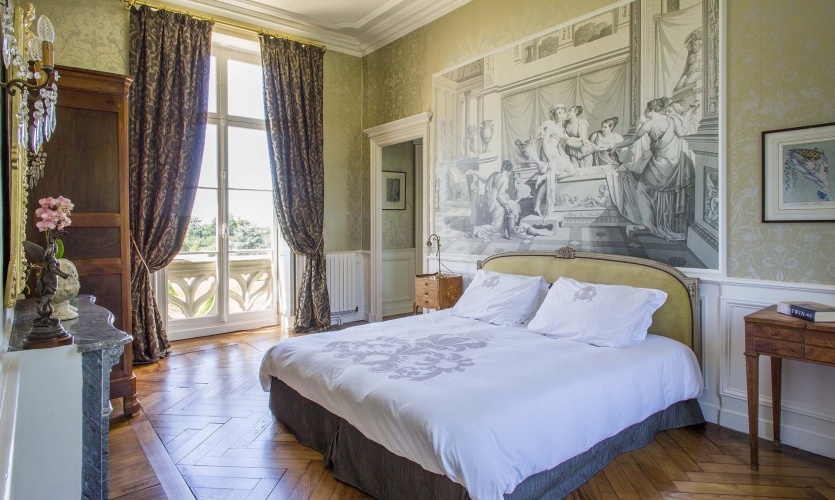 Deluxe Double Suite with park view