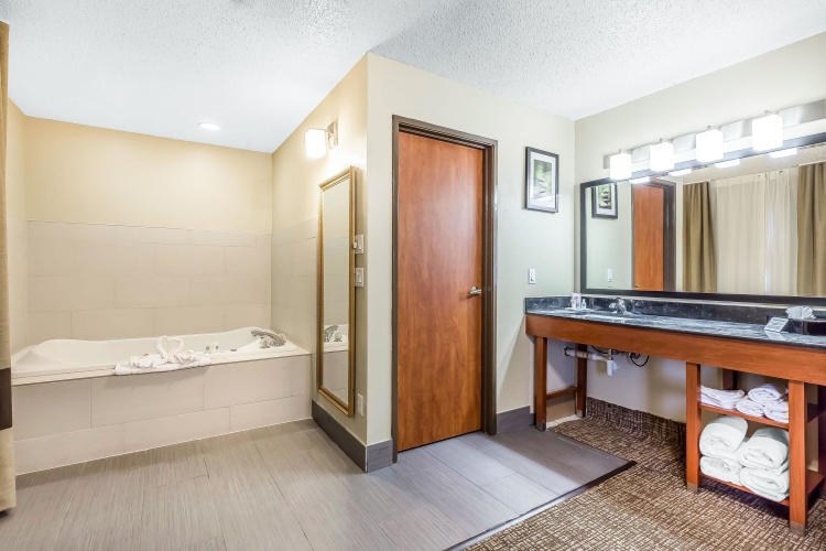 Double Suite