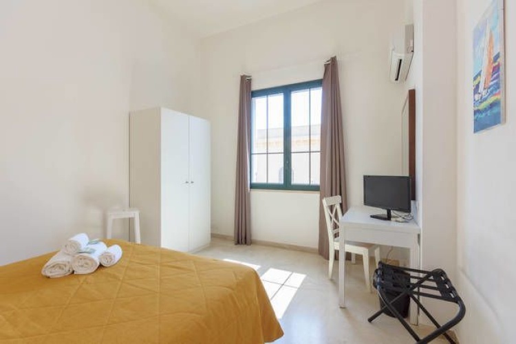 1 Bedroom Double Apartment with harbour view