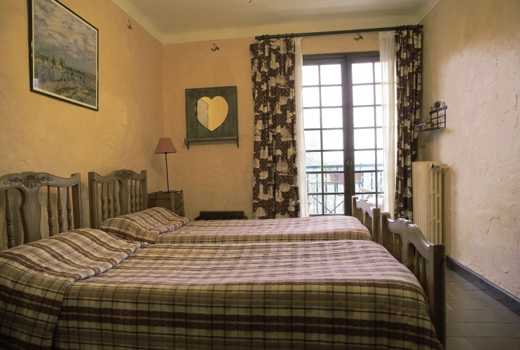 Standard Twin room with balcony and with view