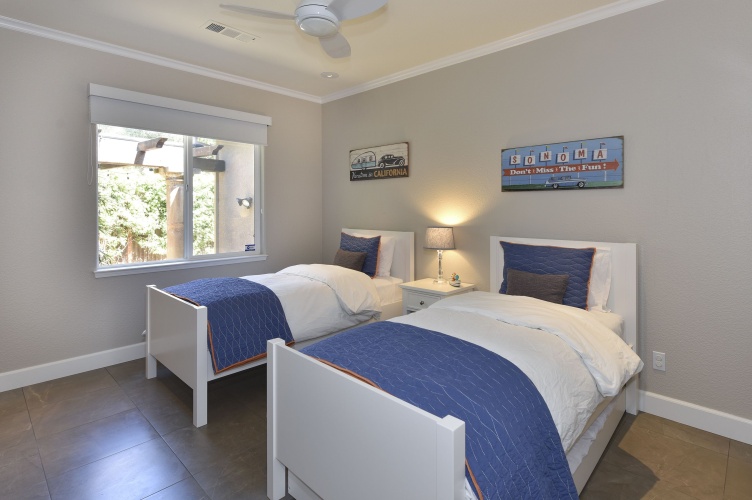3 Bedrooms Cottage