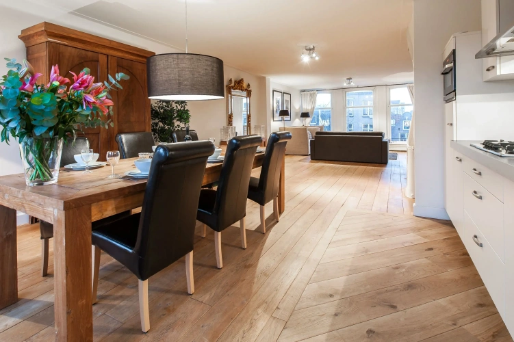 2 Bedrooms Quadruple Apartment
