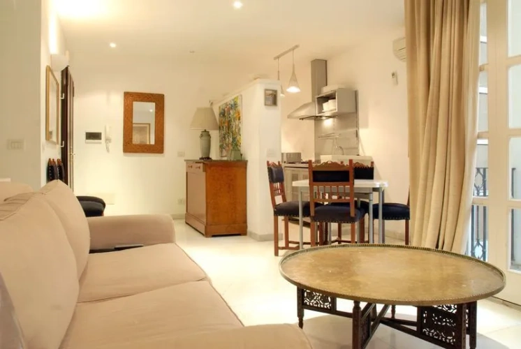 3 Bedrooms Apartment