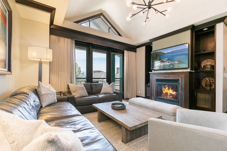 4 Bedrooms Luxury Penthouse room with view