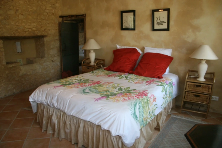 3 Bedrooms Cottage