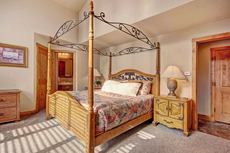 4 Bedrooms Standard room with balcony