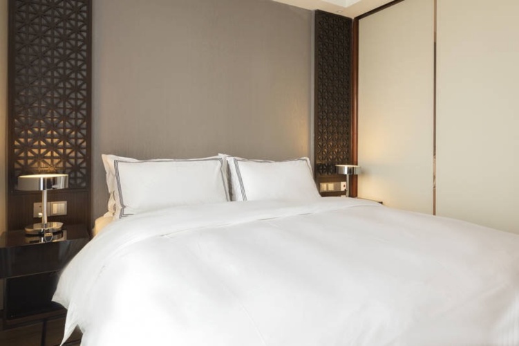 1 Bedroom Deluxe Double Suite with river view