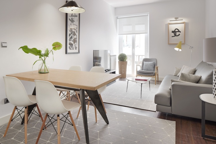 3 Bedrooms Apartment