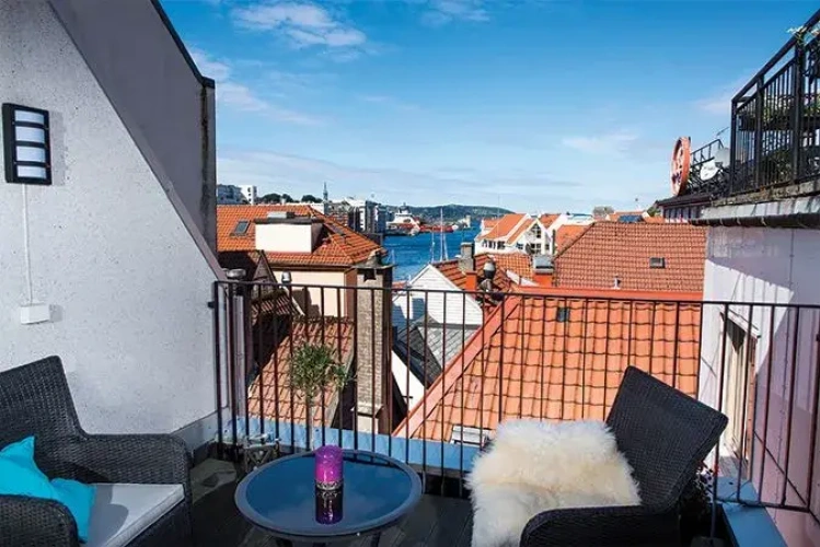 2 Bedrooms Suite with ocean view