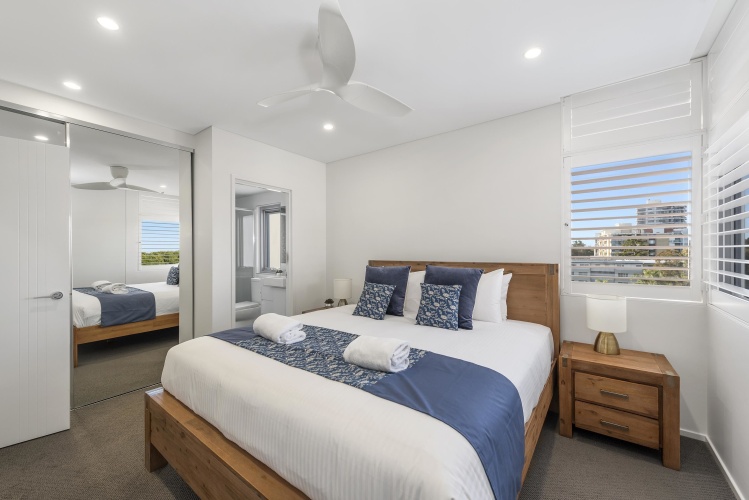 3 Bedrooms Executive Apartment with balcony and with ocean view