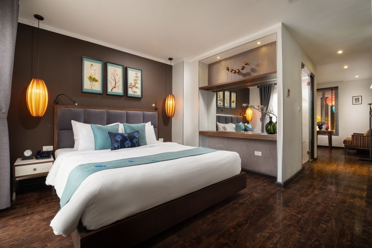 Double Suite with balcony and with city view