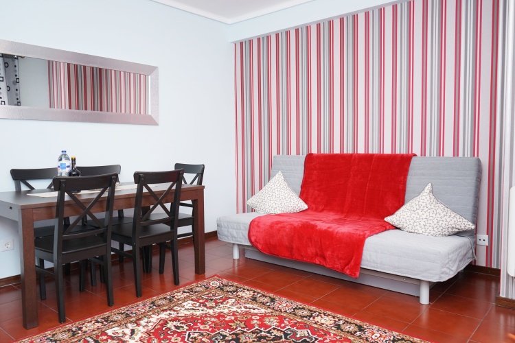 3 Bedrooms Apartment