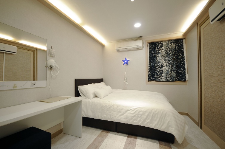 1 Bedroom Suite