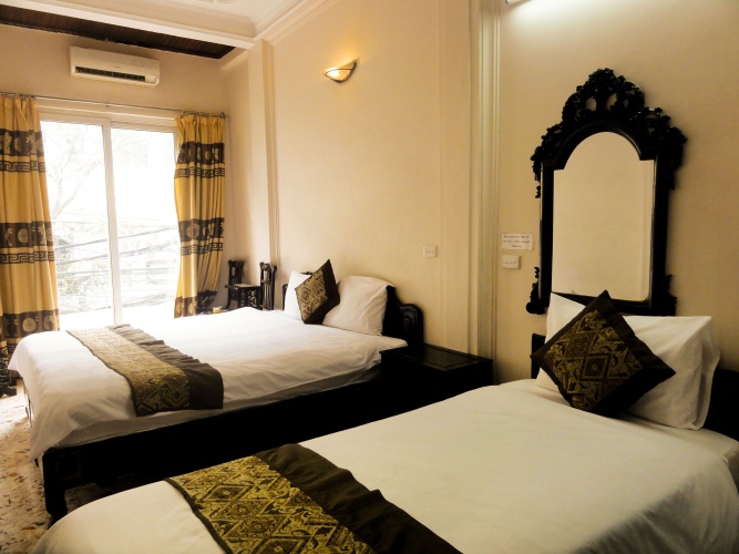 Standard Triple room