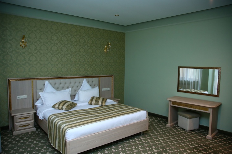 Deluxe Double room with view