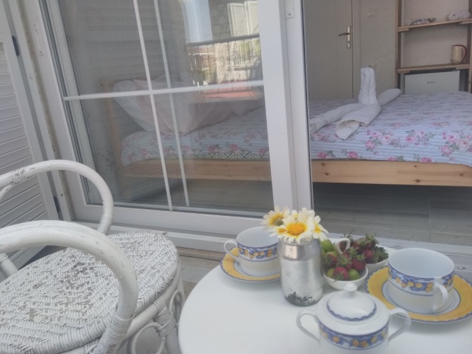 Standard Double room with balcony and with courtyard view