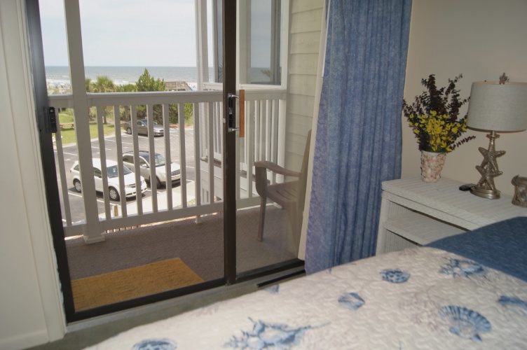 3 Bedrooms Standard room with balcony and beachfront