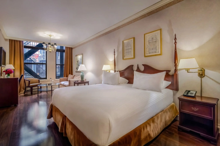 Deluxe Double Suite
