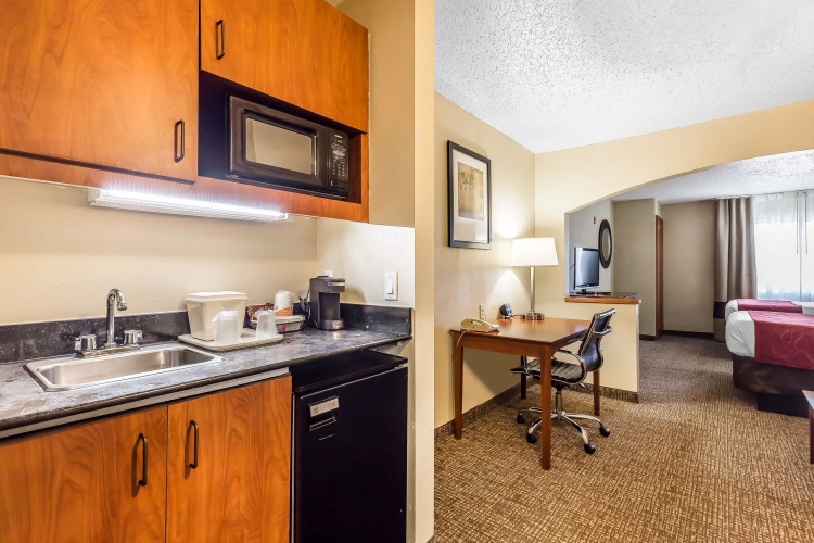 Quadruple Suite