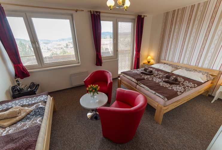Standard Triple room