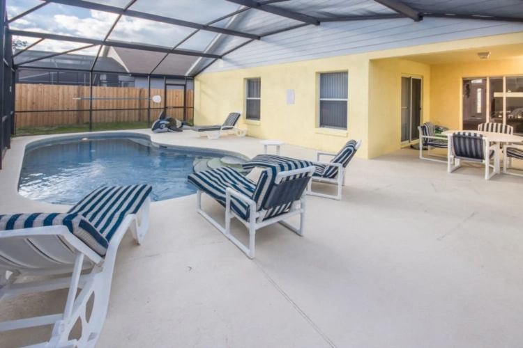 3 Bedrooms Villa