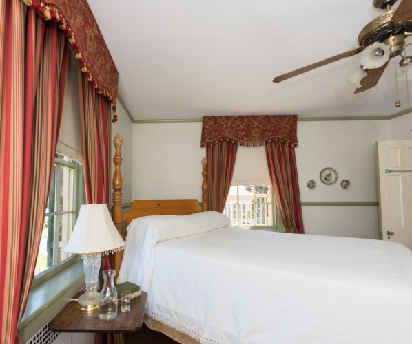 Standard Twin room with view
