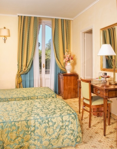 Standard Double room with view