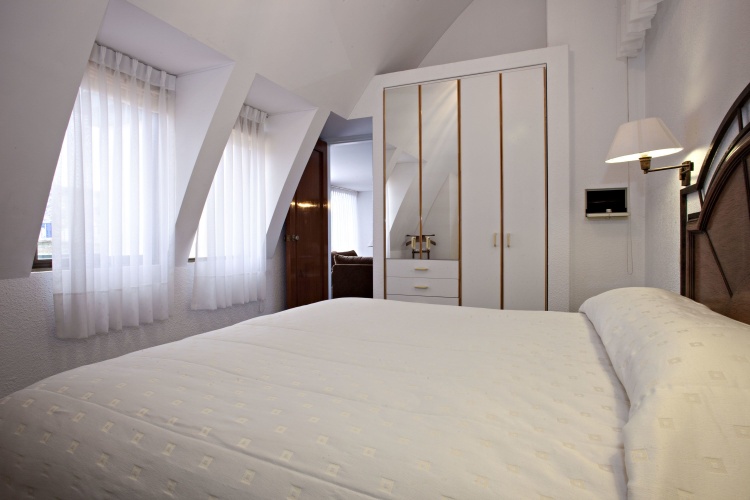 1 Bedroom Apartment with view