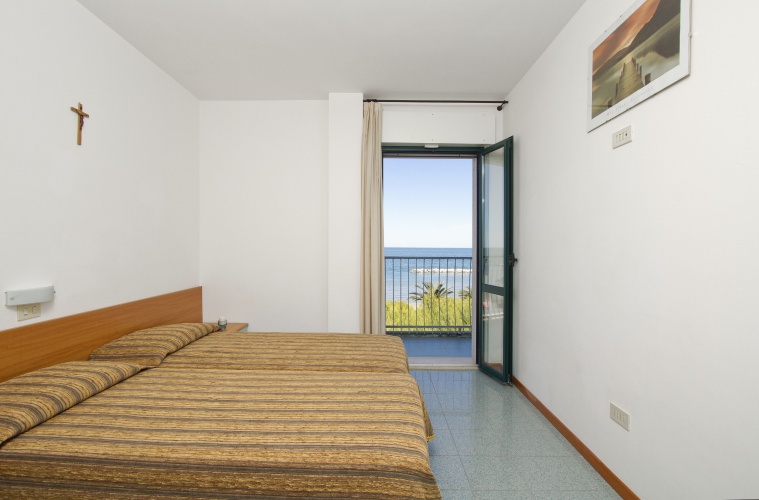 2 Bedrooms Deluxe Apartment