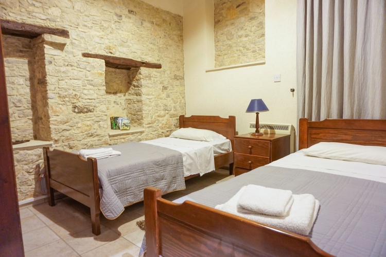 2 Bedrooms Cottage