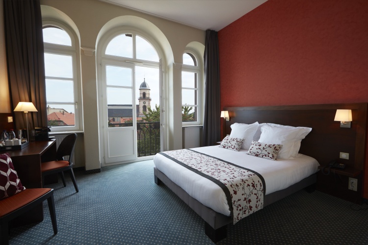 Standard Triple room